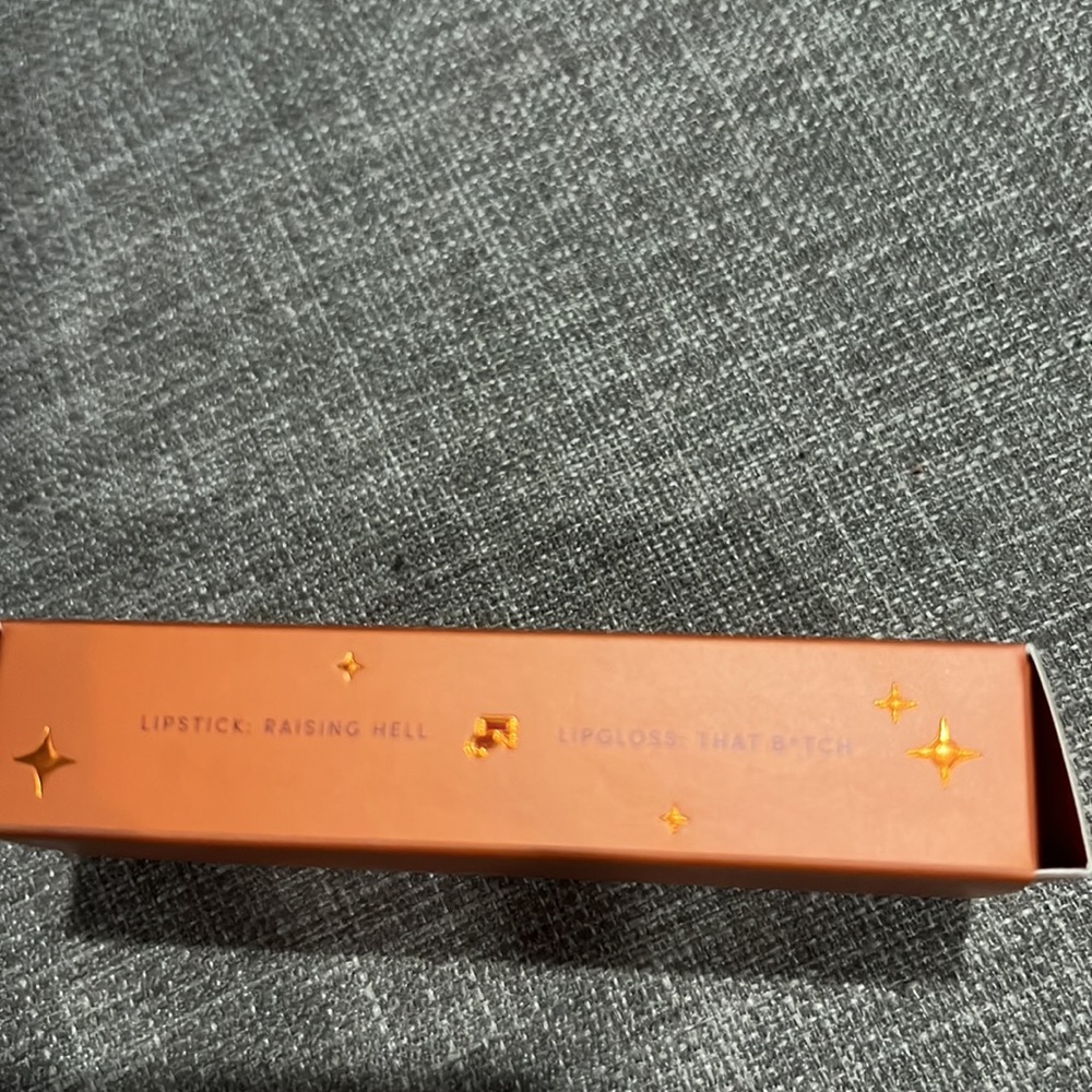 HipDot X Kesha Rose Lipstick&Gloss Duo - Picture 5 of 7